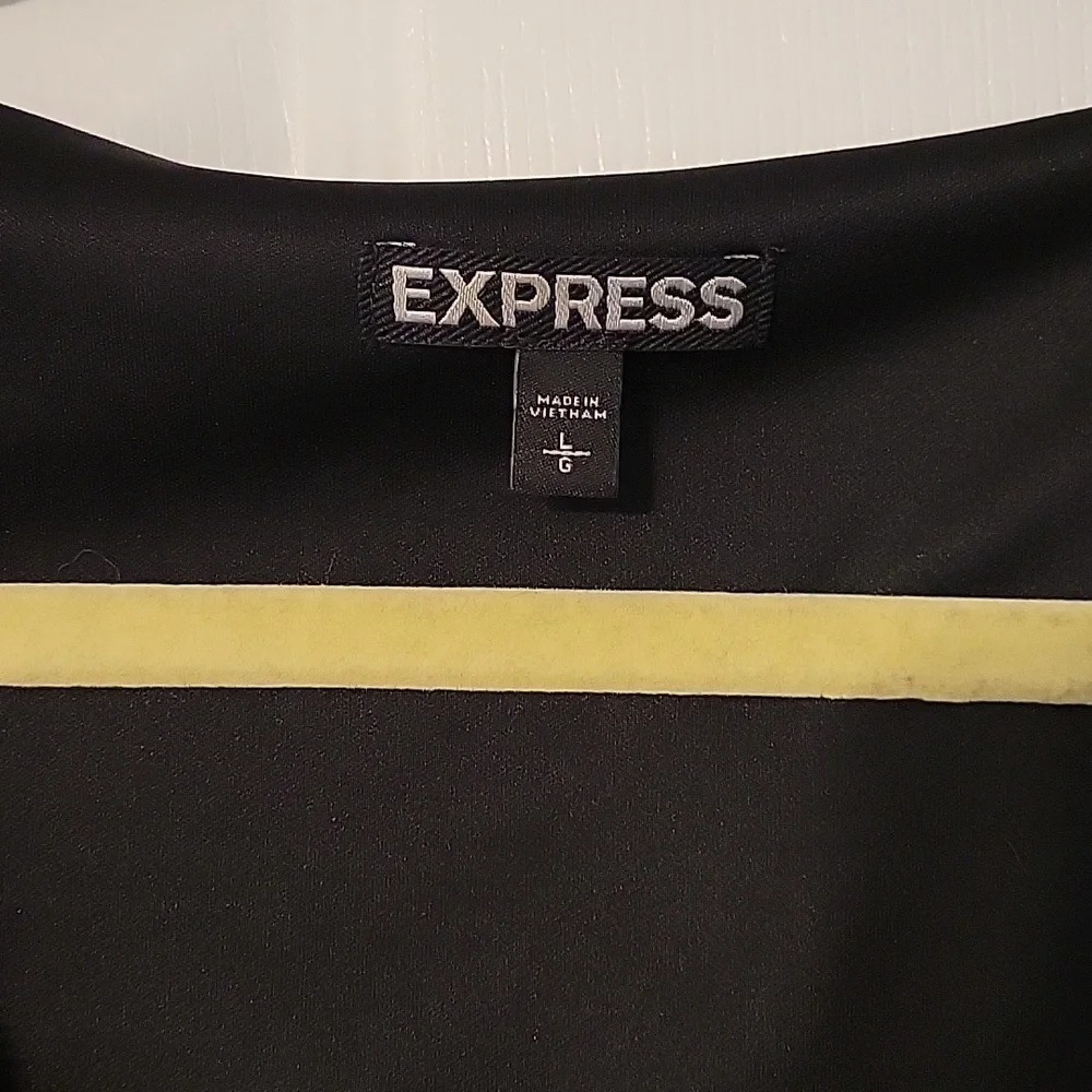 Express Romper - Picture 3 of 4